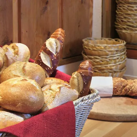 Pensión Gaestehaus Waldeck 3*