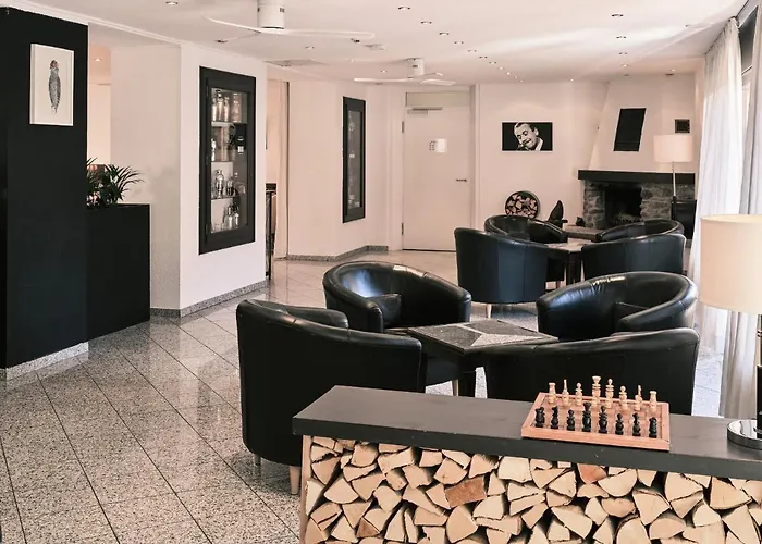 Gaestehaus Waldeck بيت ضيافة تيتيسي نيوستادت