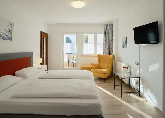 Gaestehaus Waldeck تيتيسي نيوستادت