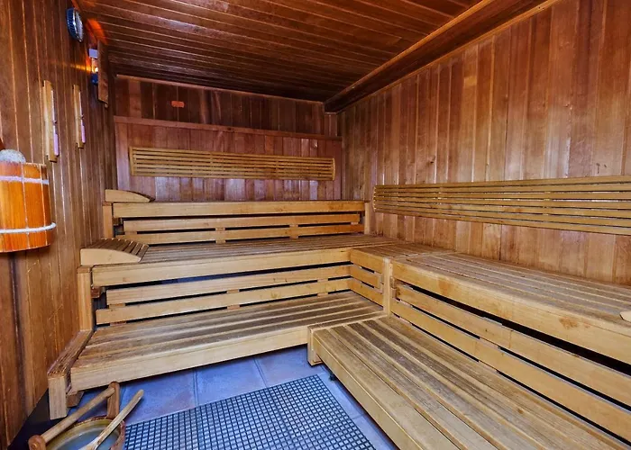 Gaestehaus Waldeck بيت ضيافة تيتيسي نيوستادت