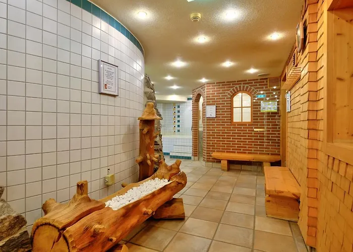 Gaestehaus Waldeck بيت ضيافة تيتيسي نيوستادت