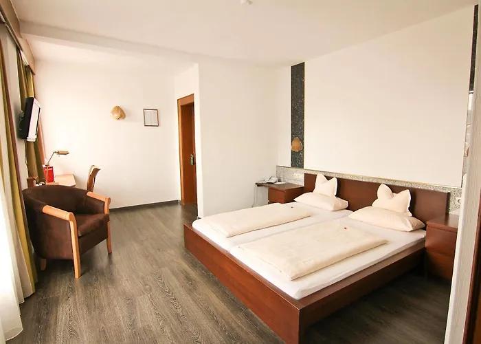 بيت ضيافة Gaestehaus Waldeck تيتيسي نيوستادت